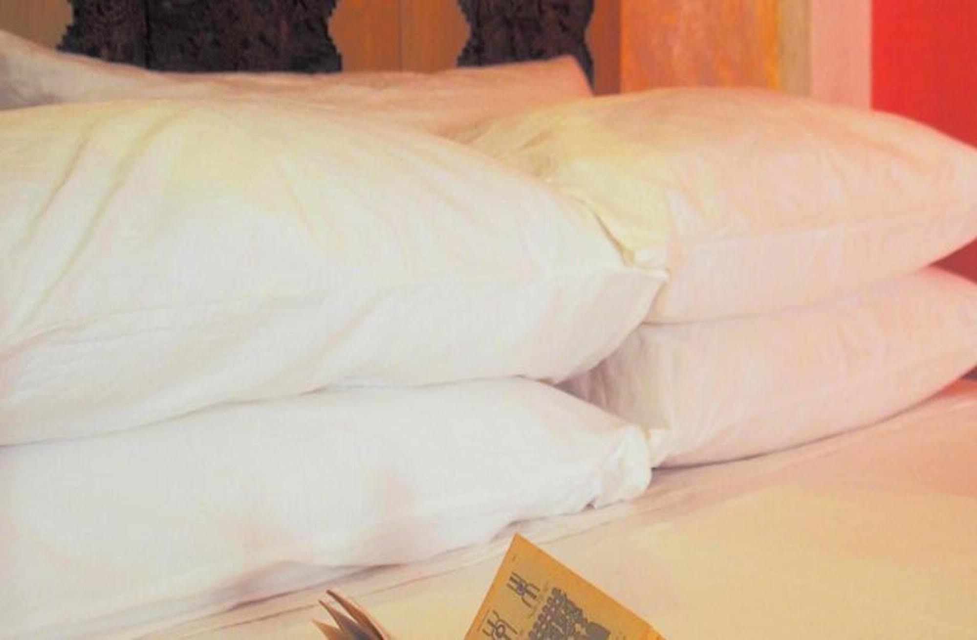 Bric-A-Brac Hotel พระตะบอง ภายนอก รูปภาพ