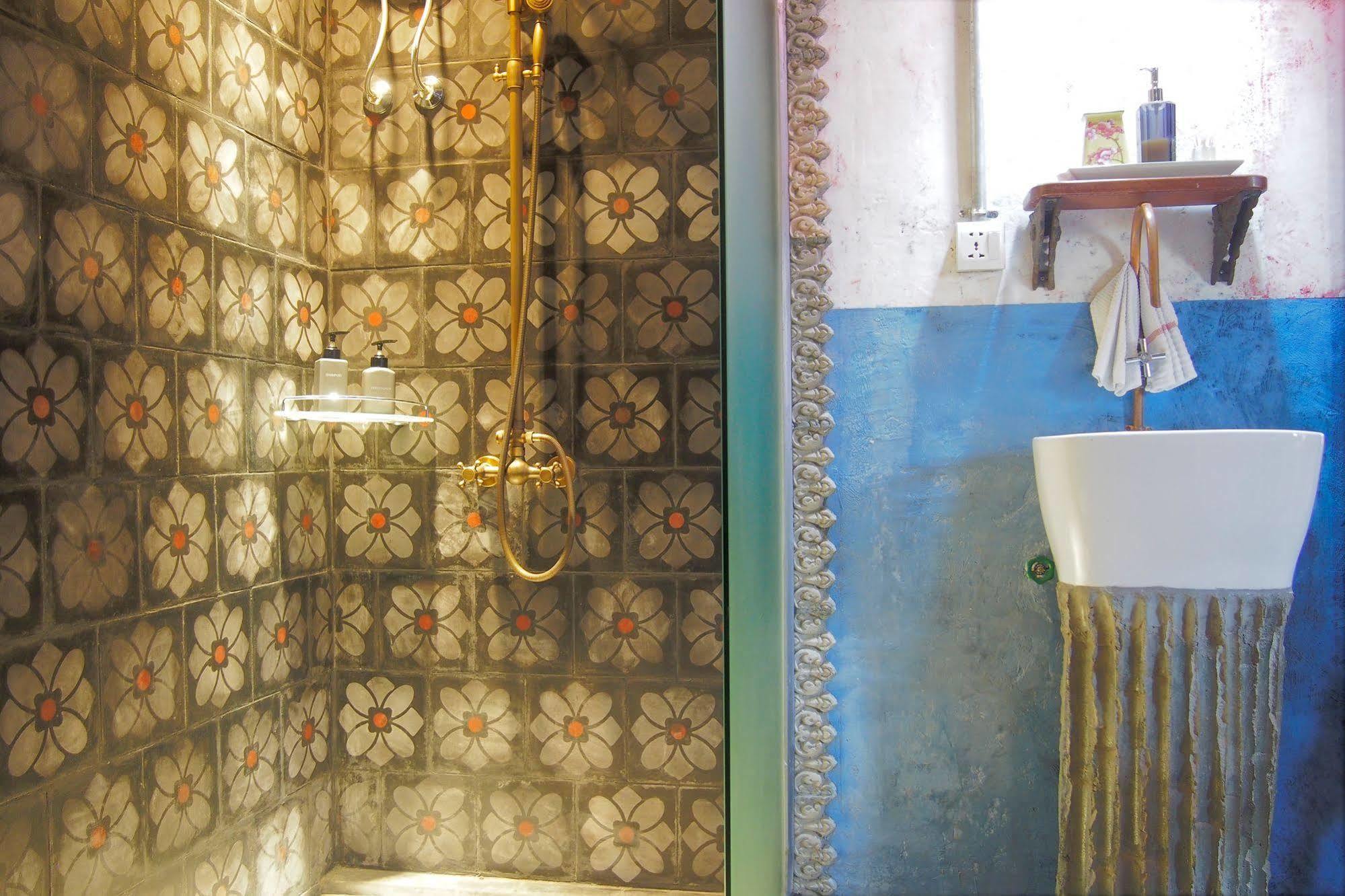 Bric-A-Brac Hotel พระตะบอง ภายนอก รูปภาพ