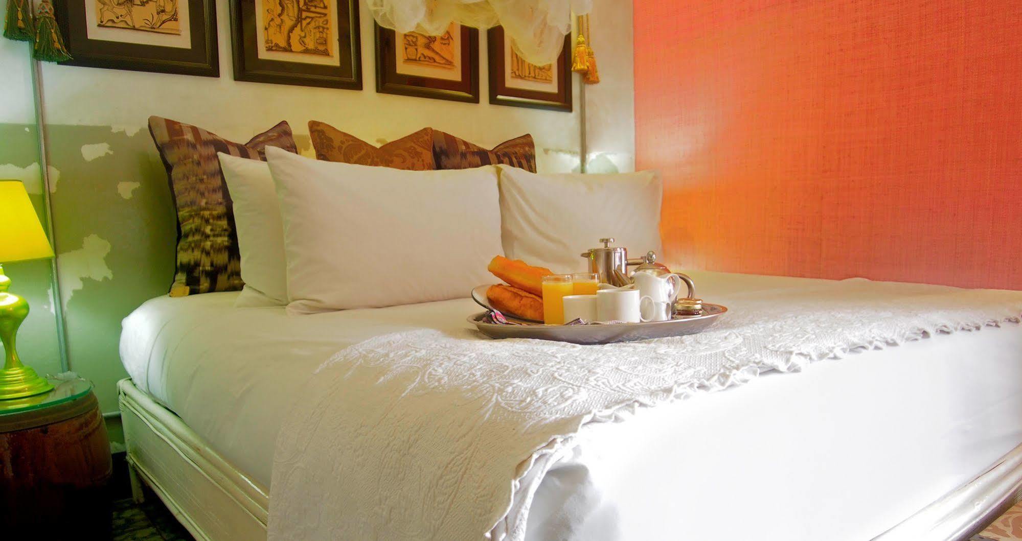 Bric-A-Brac Hotel พระตะบอง ภายนอก รูปภาพ