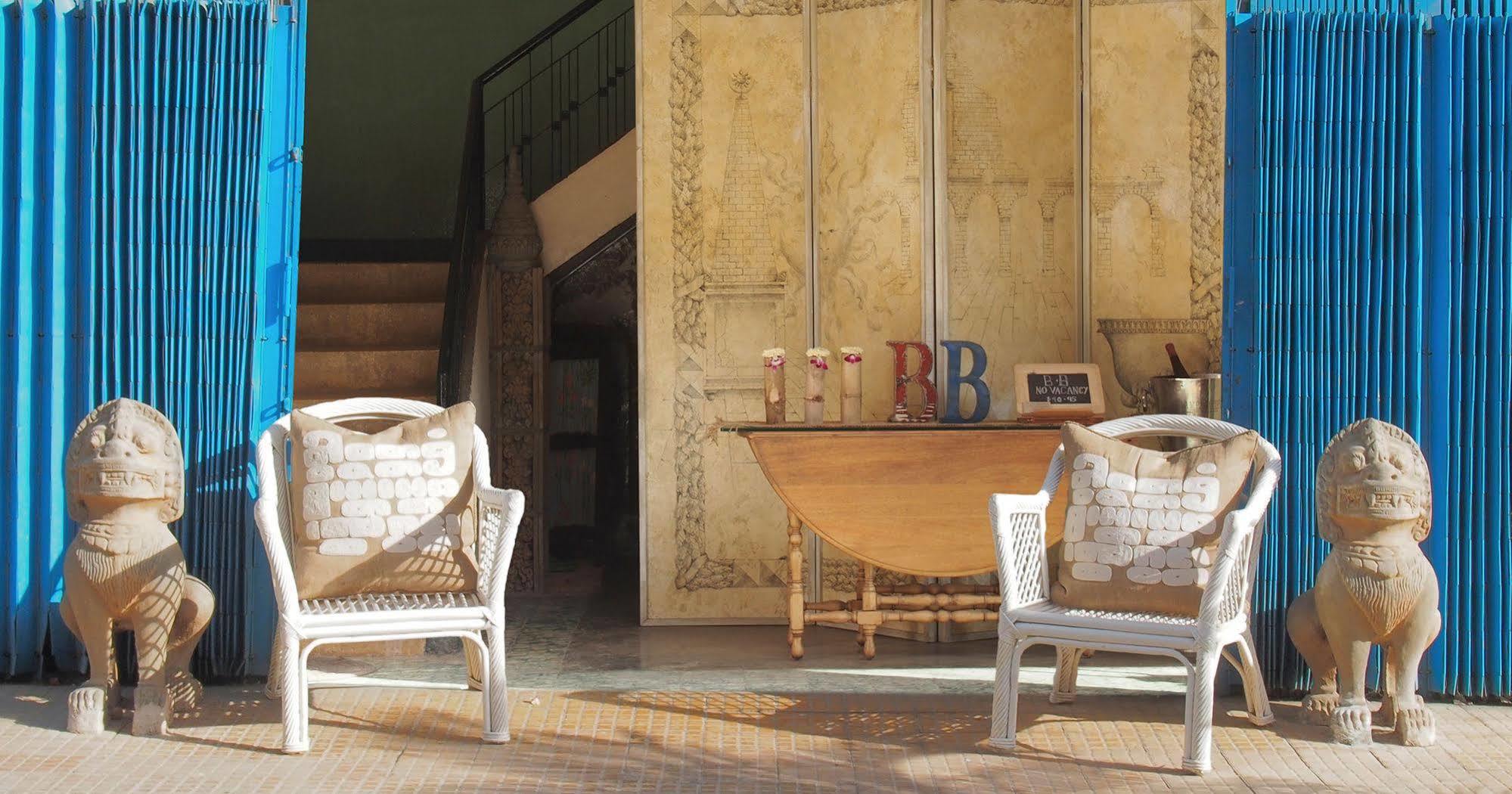 Bric-A-Brac Hotel พระตะบอง ภายนอก รูปภาพ