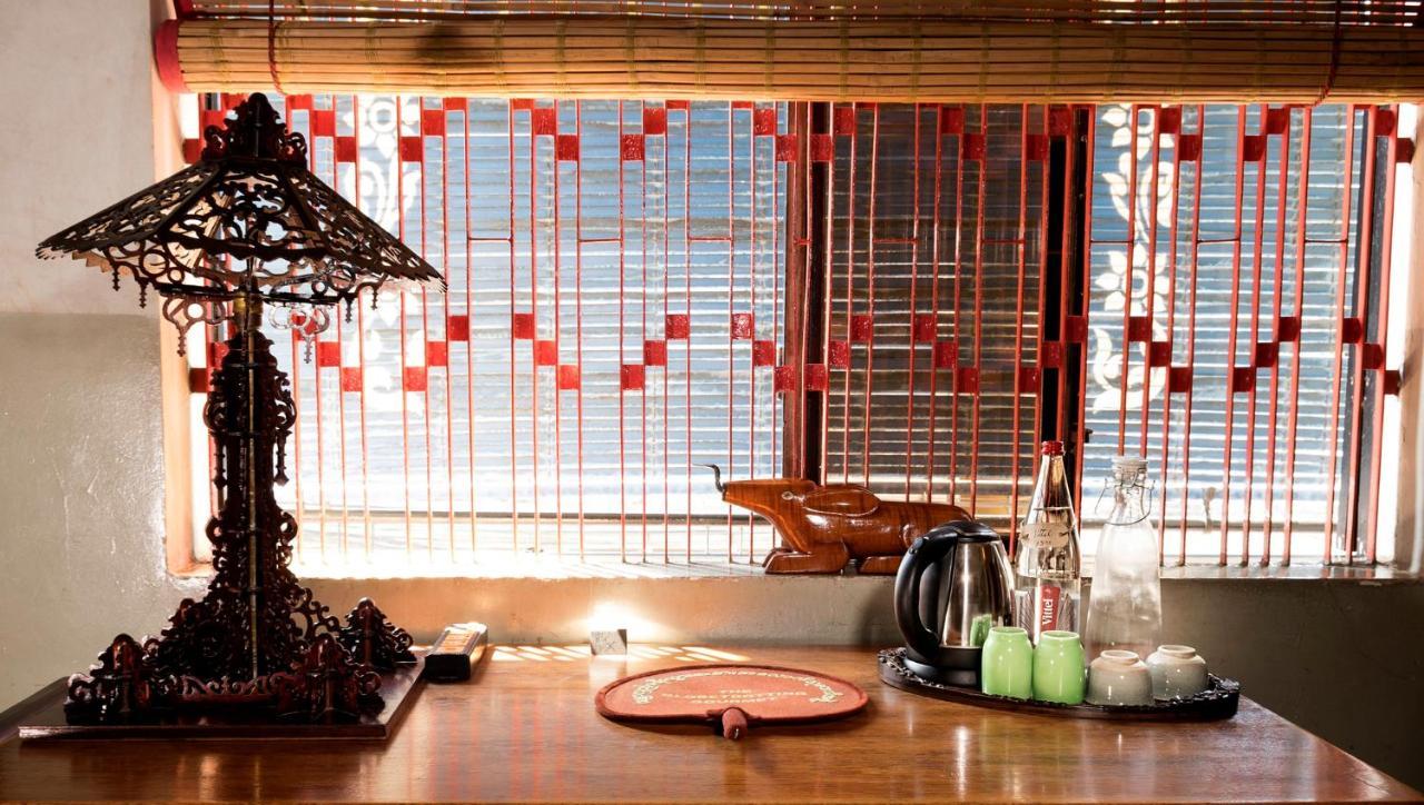 Bric-A-Brac Hotel พระตะบอง ภายนอก รูปภาพ